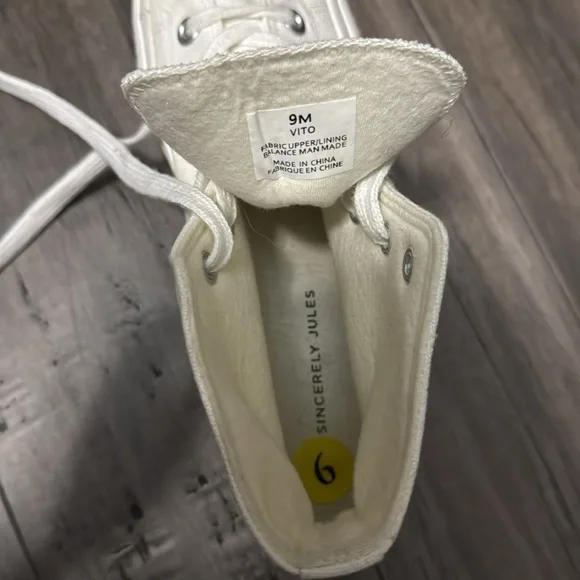 Sincerely Jules White Canvas - Picture 6 of 6